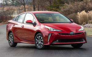 Toyota Prius XLE AWD-e 2019 года (NA)